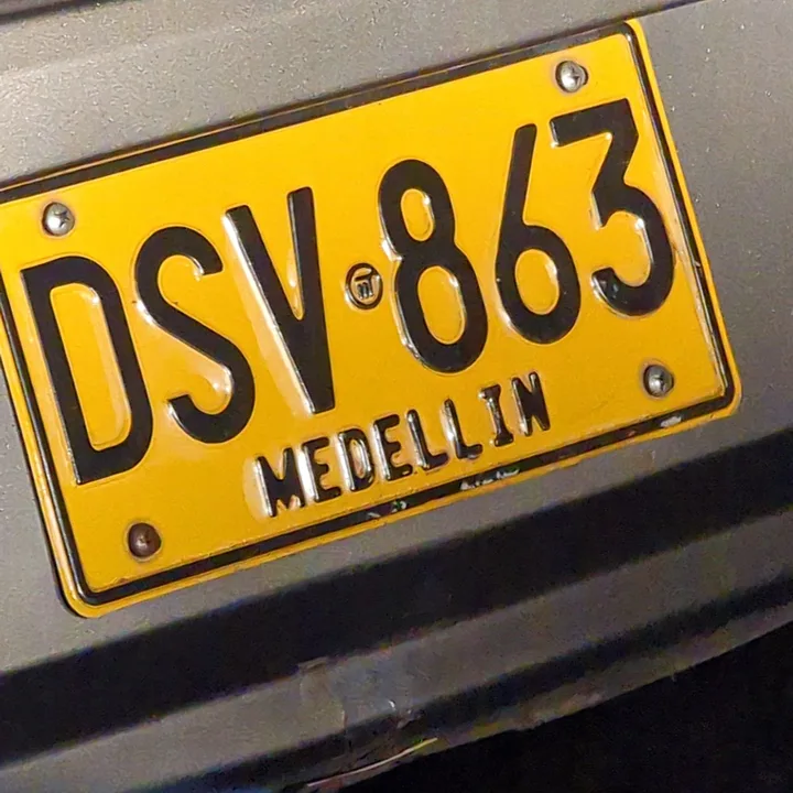 license plate from medellin (2022-12-18)