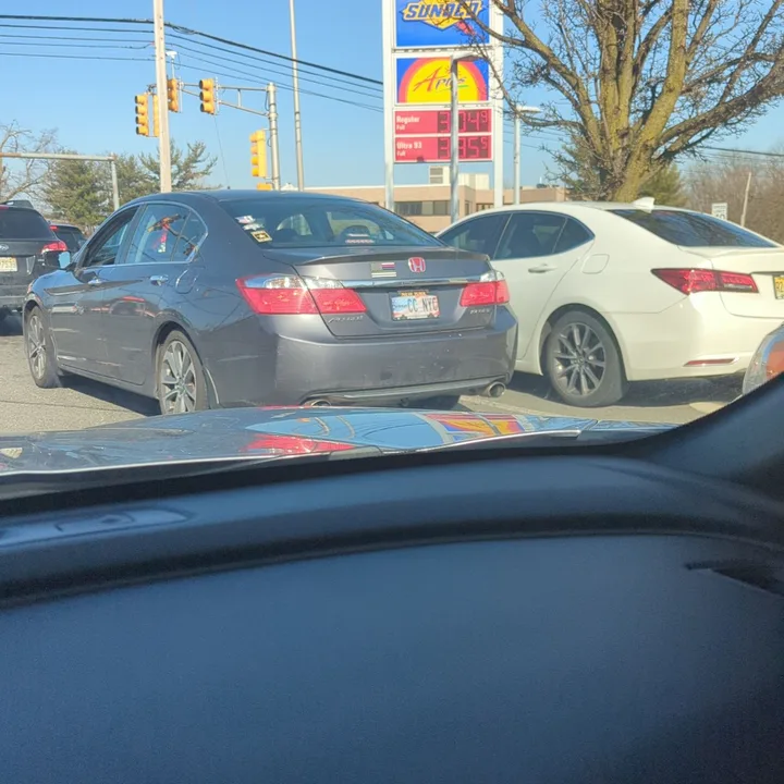 cars at a gas station (2023-03-21)