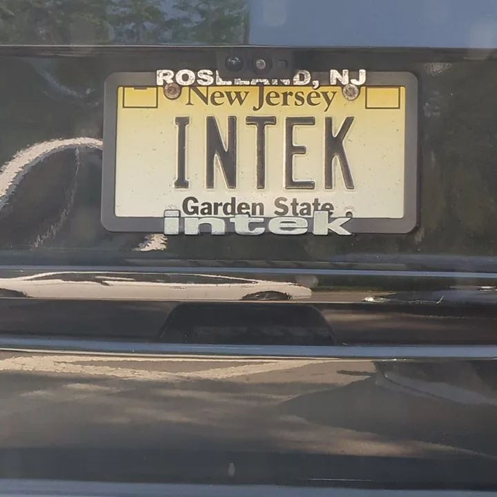 cadillac with vanity plate (2023-08-19)