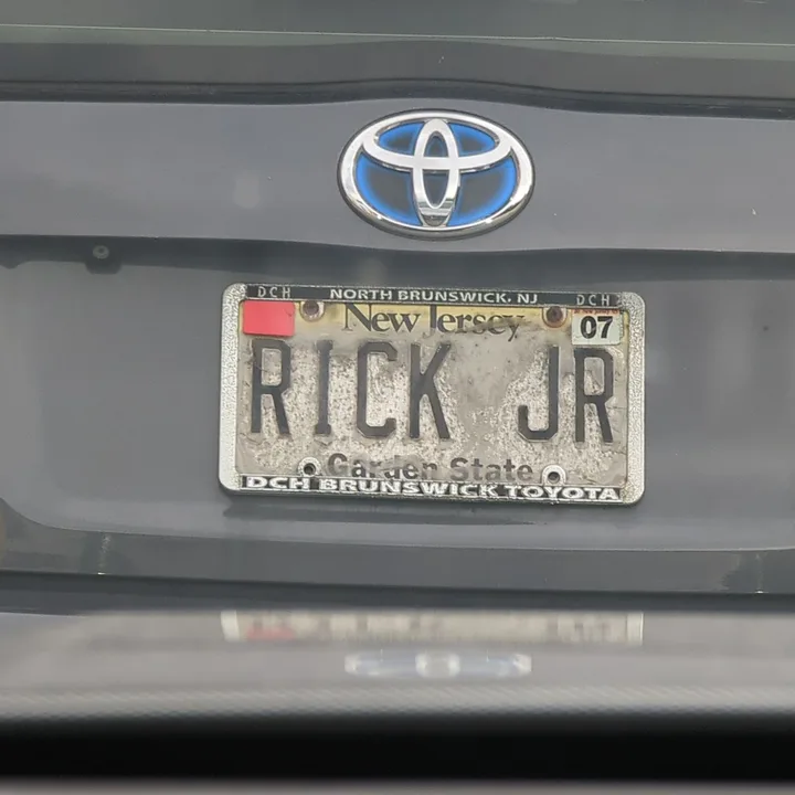 license plate on a toyota (2023-08-28)