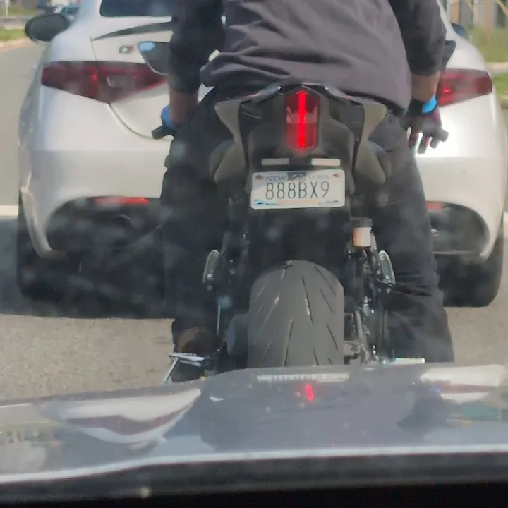 motorcycle at a traffic light (2025-07-22)