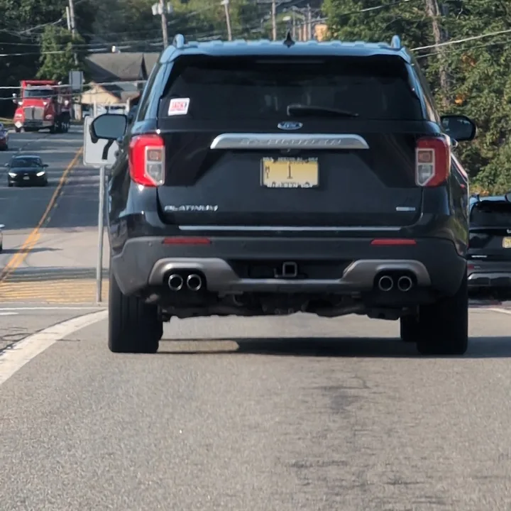 suv on the road (2025-09-09)